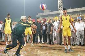 CM bhagwant Mann playing volleyball